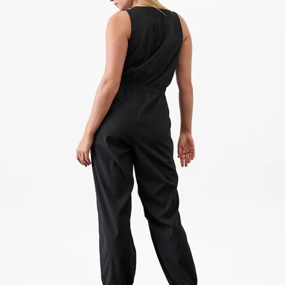 Black Sleeveless Zip-Front Jumpsuit - Picture 2 of 3